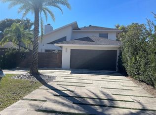 9749 SW 1st St, Plantation, FL 33324