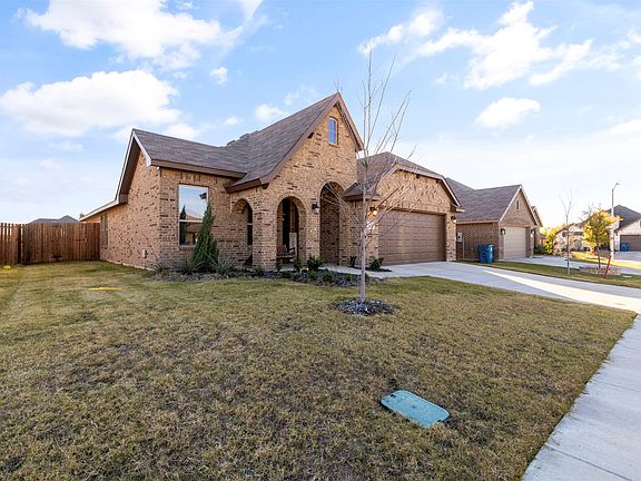 3rd image of 117 Cheryl Dr