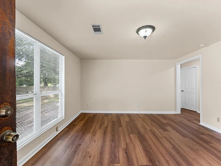 1505 Gladiola Ave — Photo 5