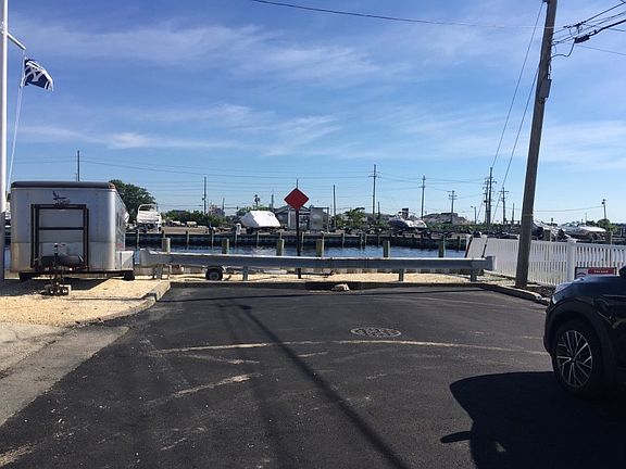 5th image of 106 Bay Shore Dr