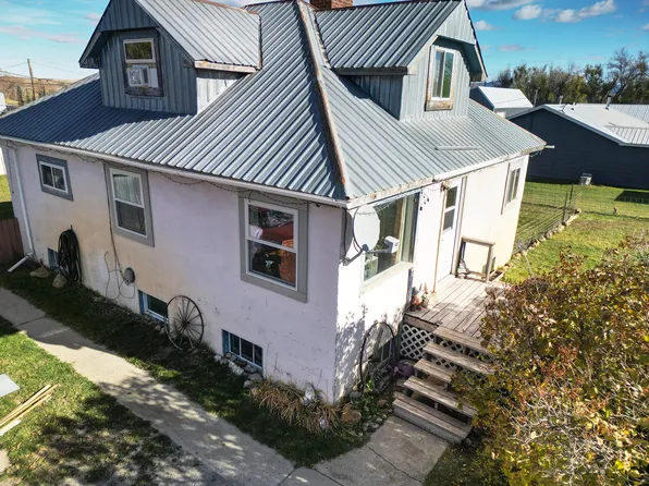 414 Warr St, Lewistown, MT 59457