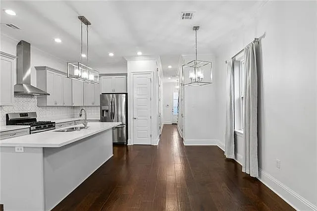 2812 Andover St — Photo 2