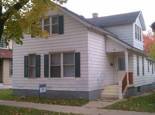 1042 White Ave NW, Grand Rapids, MI 49504