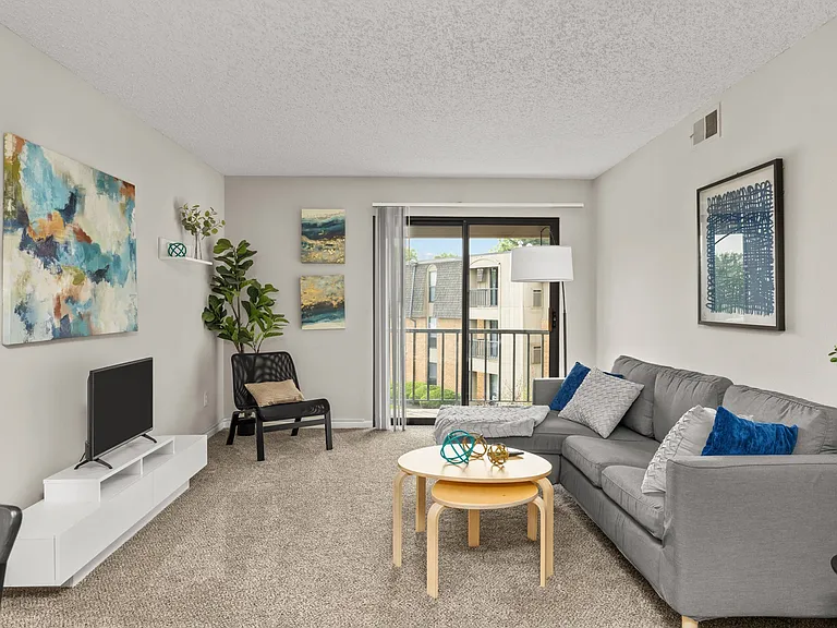 Chesterfield Place — Photo 1