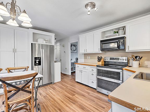 5th image of 18 Oakdale Road