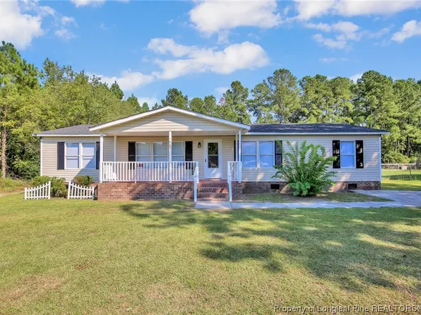 1805 Obannon Dr, Raeford, NC 28376
