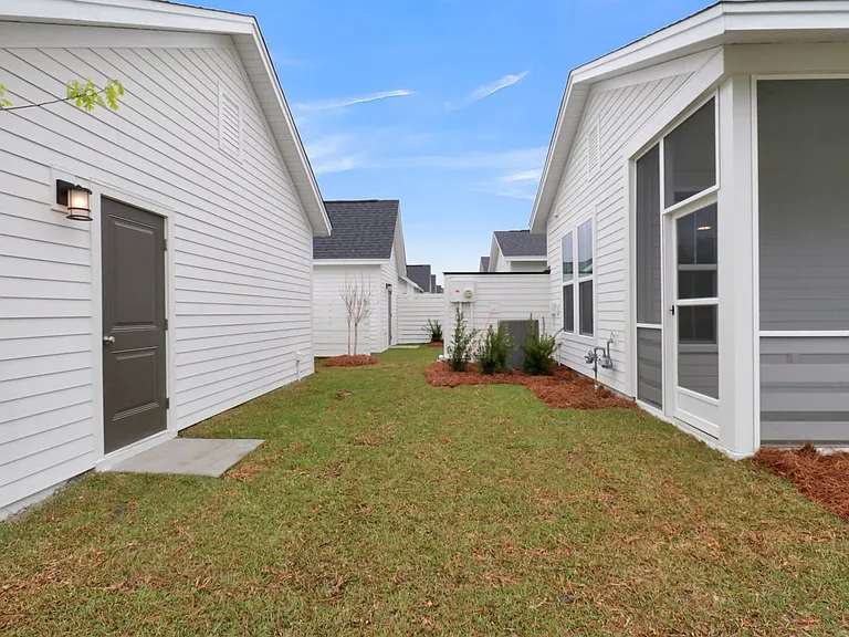 268 Symphony Ave — Photo 5