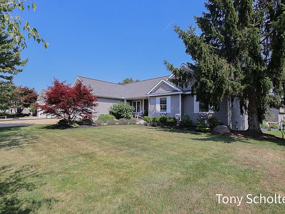 3rd image of 4523 Lytham Dr