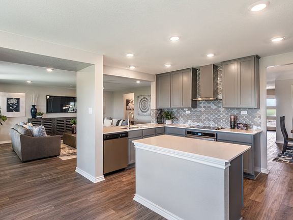 Plan 3121 Great Room and Kitchen