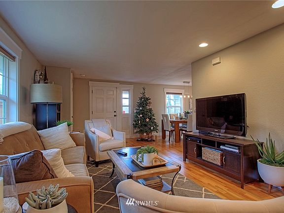 2nd image of 4305 N Highland