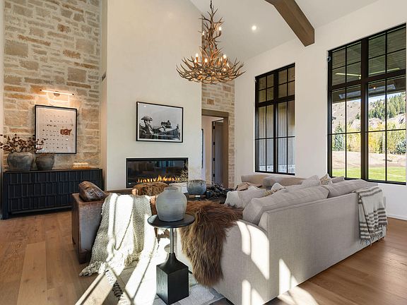 5th image of 21 Cliff View Way