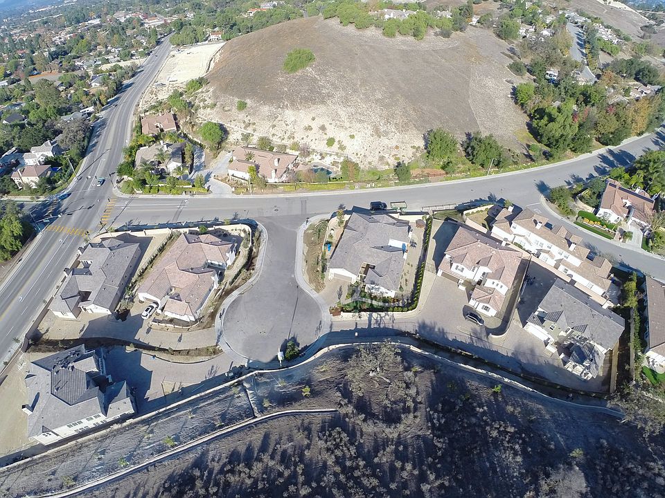 2nd image of 427 Conejo Bluff Court
