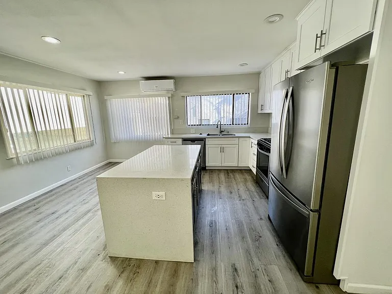 215 Concord St #E — Photo 3