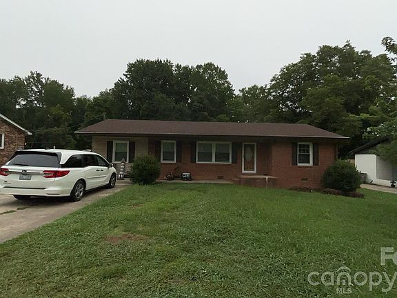 2nd image of 1429 Edgewood Rd