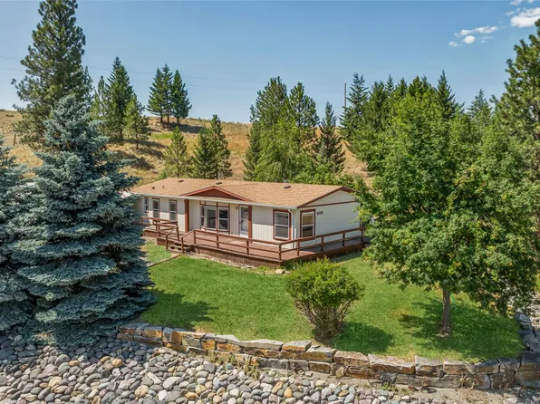 488 Eureka Heights Rd, Eureka, MT 59917