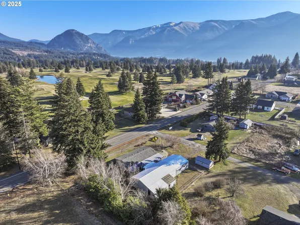 12 Pearl Ln, Carson, WA 98610