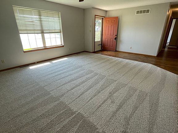5th image of 1306 Omaha Ct