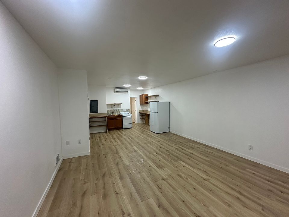 1st image of 101 S Jefferson St #203