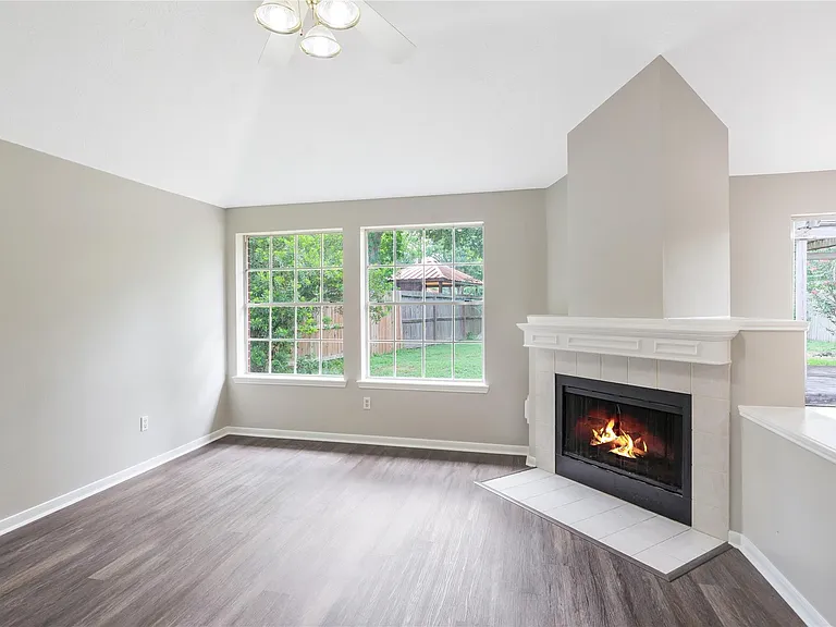 6842 Moss Boulder Dr — Photo 13