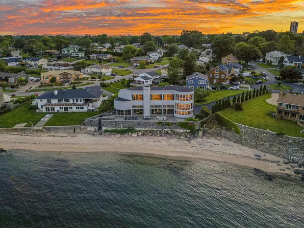 30 Beachfront Lane, New Rochelle, NY 10805