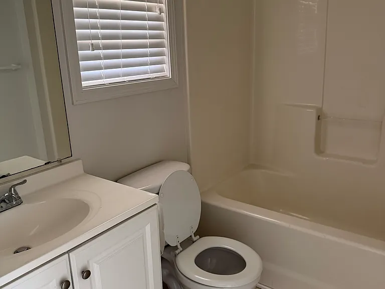 626 Morningside Dr — Photo 4