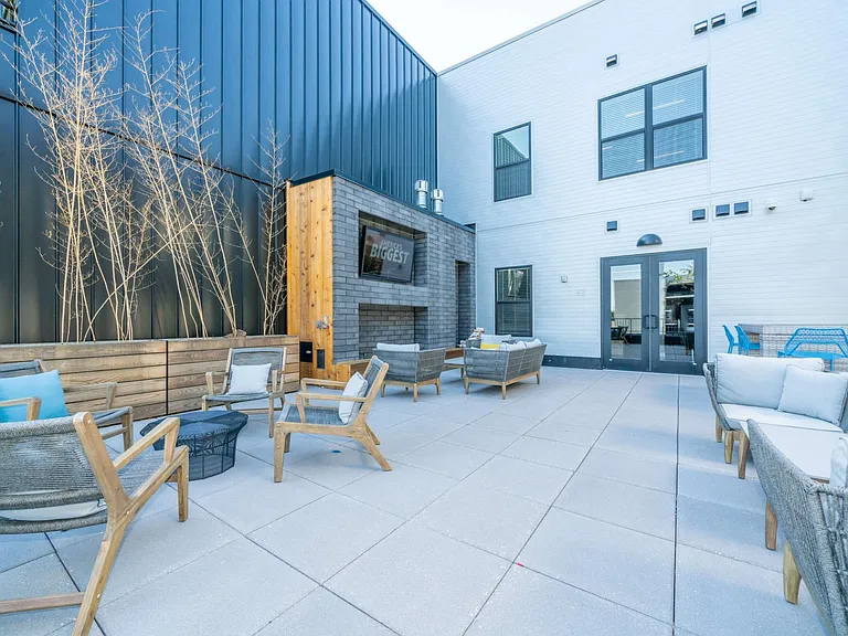 Quinn Apartments — Photo 49