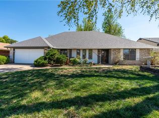 10320 Paisley Rd, Yukon, OK 73099