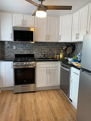 Rented by Capri Jet Realty Corp | media 1