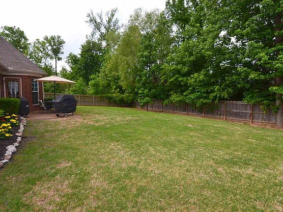 2nd image of 240 Countrywood Ln