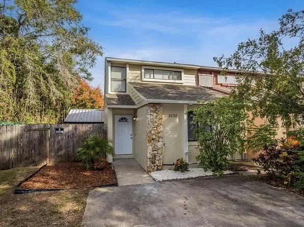 2832 Hunt Club Ln, Orlando, FL 32826