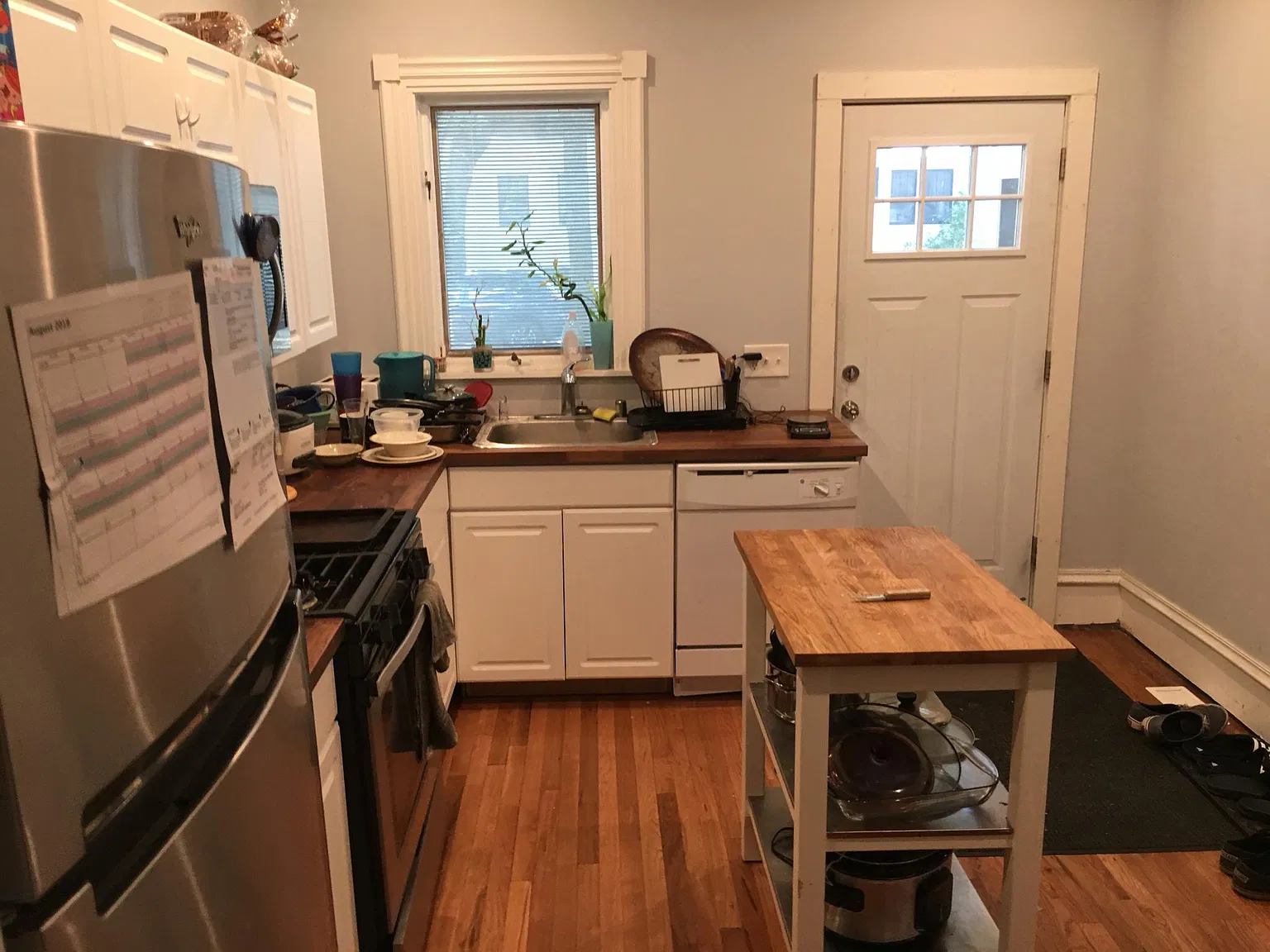 4 bed, 2000 sqft, $2,400 — Photo 3