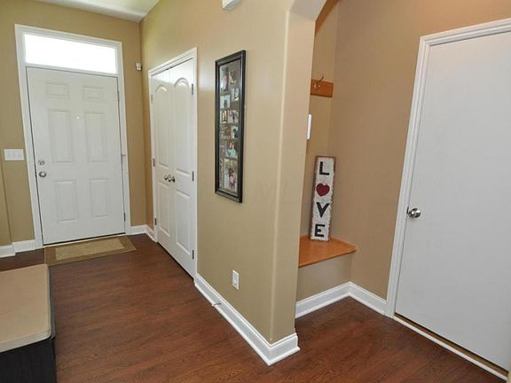 3rd image of 5932 Fultonham Dr