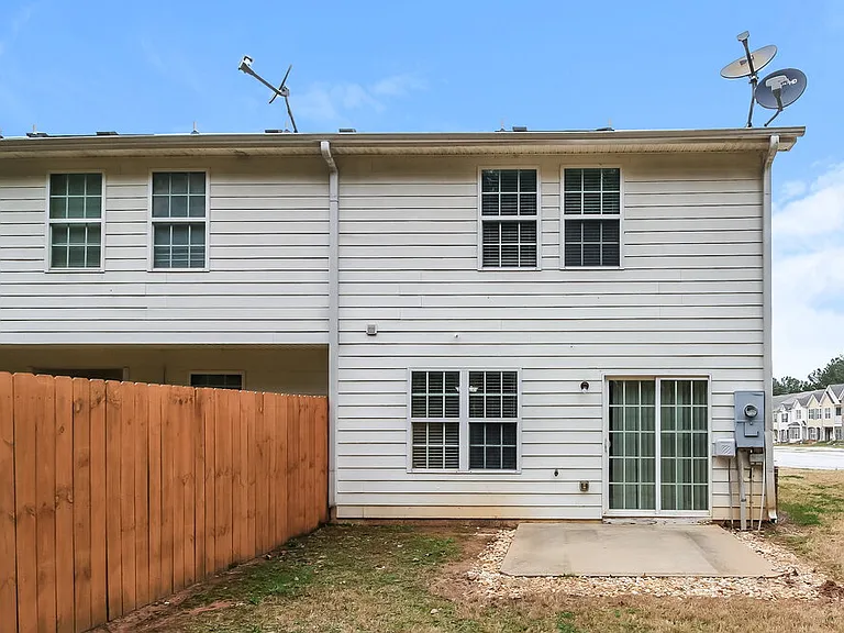 1752 Old Dogwood — Photo 17