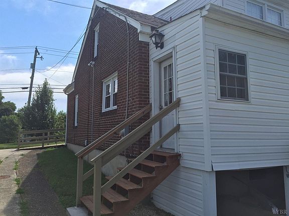 3rd image of 119 Union St