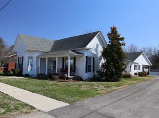 312 N 3rd St, Cave City, KY 42127