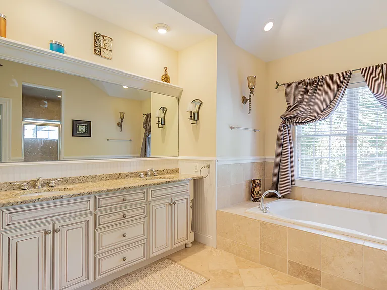 335 Water Mill Towd Rd — Photo 27