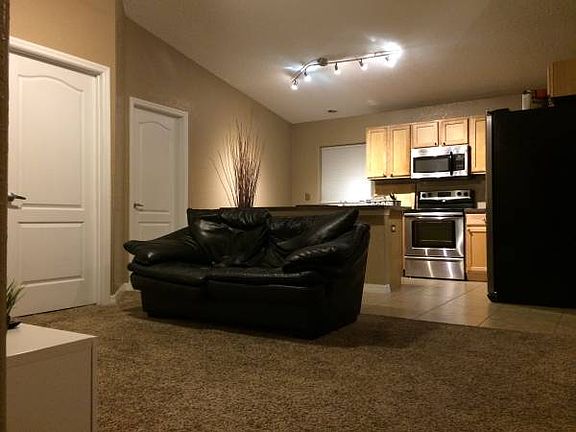 3rd image of 1165 Bryn Mawr Dr #2