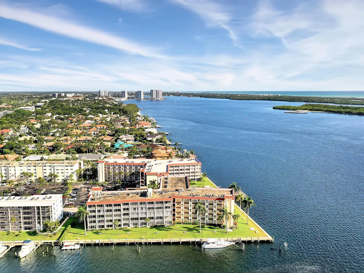 100 Paradise Harbour Blvd — Photo 1