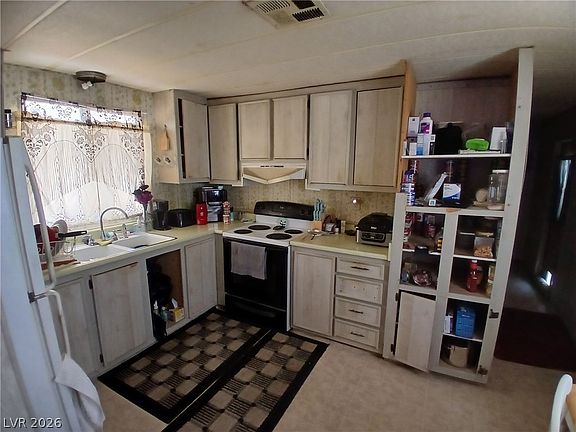 5th image of 251 W Bonnie Claire Ct