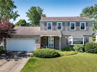 4090 Magnolia Dr, Brunswick, OH 44212