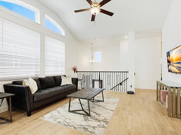 5th image of 10050 Nectar Path