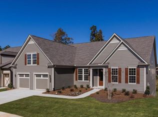 136 Iron Oak Ct, Peachtree City, GA 30269