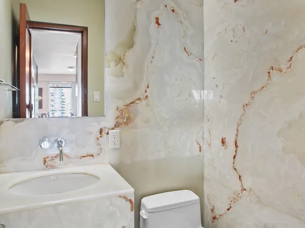 303 East 57th Street image 12 of 17