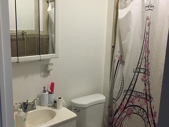 4th image of 2853 W Flournoy St #1