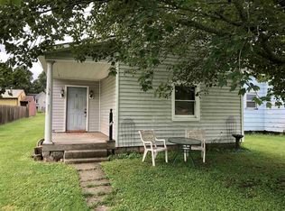 134 W 7th St, Matthews, IN 46957