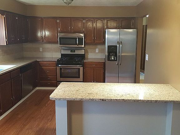 2nd image of 1135 Ledgebrook Dr