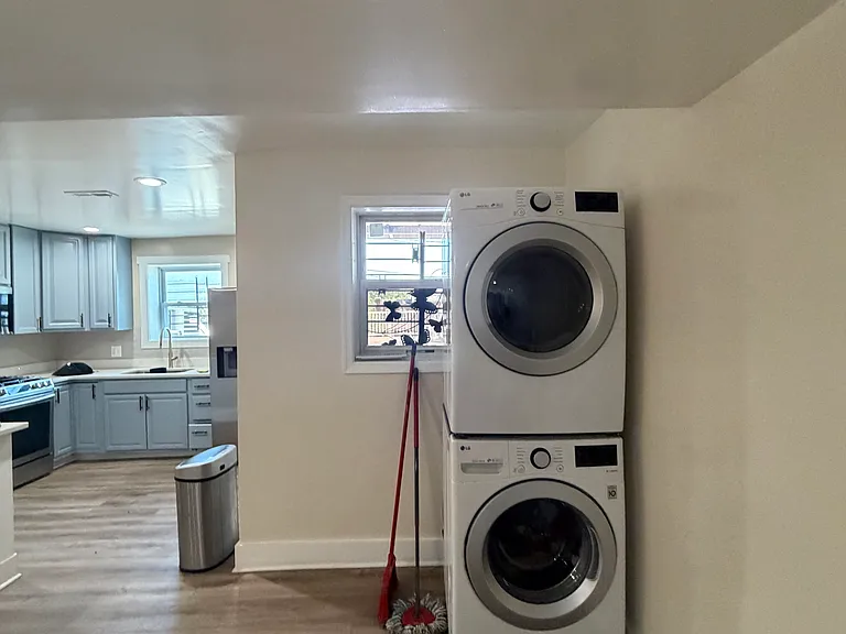 816 E Jeffrey St #A — Photo 3