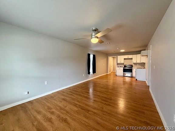 3rd image of 2429 N Rockford Ave