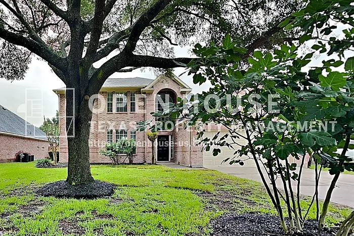 619 Bending Bough Dr