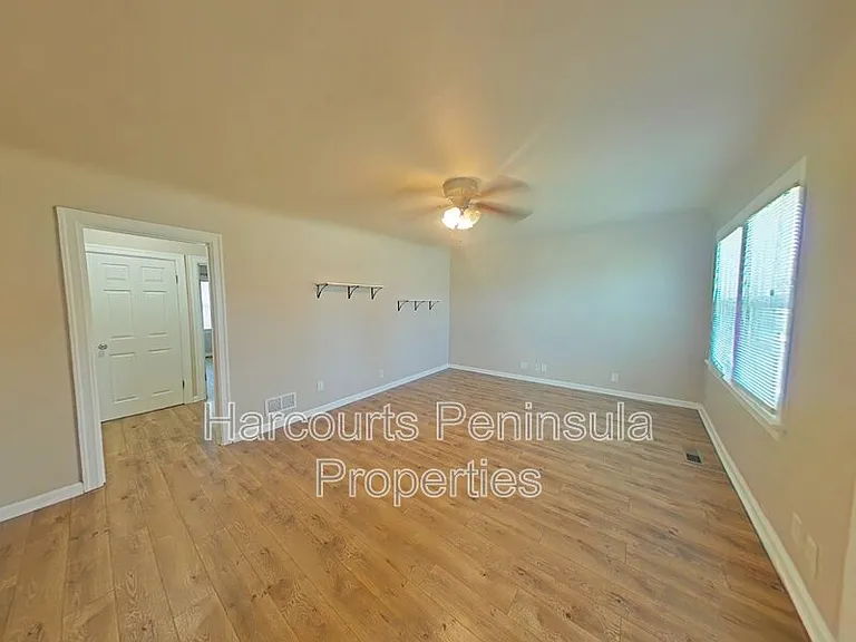1011 Rainier Ave — Photo 31